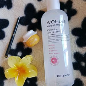 🍒🤍Tonymoly Wonder Ceramide Mochi Toner🍒🤍