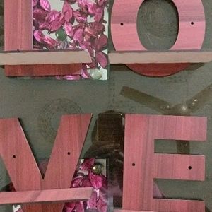 LOVE wooden Wall Decor