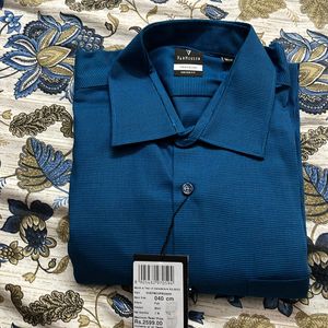 Brand New Van Heusen Blue Full Sleeve Shirt