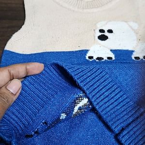Boys Blue Solid Sleevless Sweater 1-2years