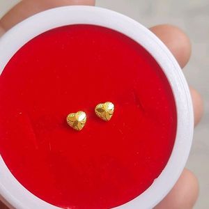 Beautiful New Heart Shape ❤️ Studs