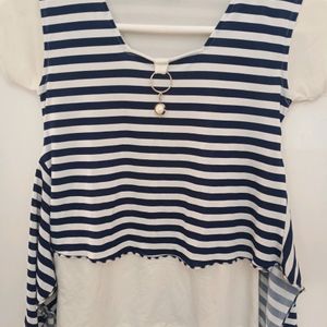 (⁠◍⁠•⁠ᴗ⁠•⁠◍⁠) Blue & White Striped Stylish Top