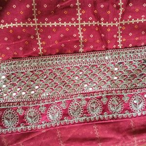 Bandhani Saree, Embroidery Border