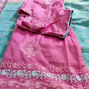 Hi Friends👭👬 Chanderi Sillk Dupatta And Embroidery Top Dupatta Is Awesome. If U Want U Can Buy Only Dupatta Also