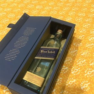 Blue Label Empty Bottle With Case 1 Litre