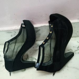 Women sandal