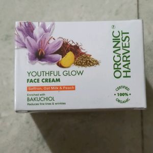 Organic harvest Youthful Glow Retinol Face Cream