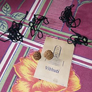 Rudraksha With Vibhuti &kala Dhaga