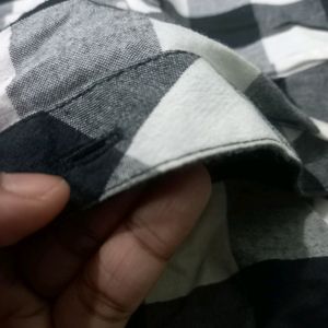 Black&white Checked Shirt (XXL size)