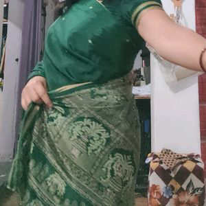 Dark Green 💚 Saree