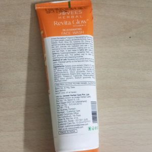 Jovees Vitamin C Face Wash