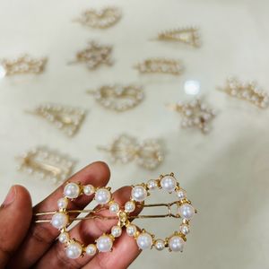 2 Pieces Pearl Clip, @ ₹40/- Per Piece