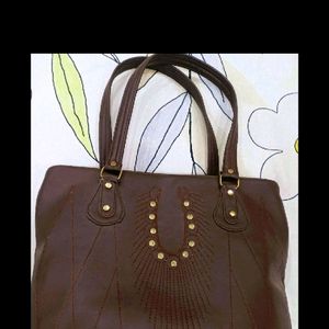 Spacious Hand Bag With Free Gift 🎁