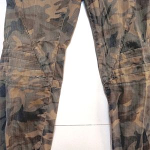 MAX Boys Camouflage Print Pant