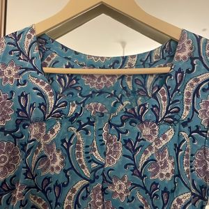 Beautiful Cotton Blue Floral Short Kurta