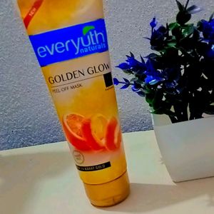 Everyuth Naturals Golden Glow Peel Off Mask .