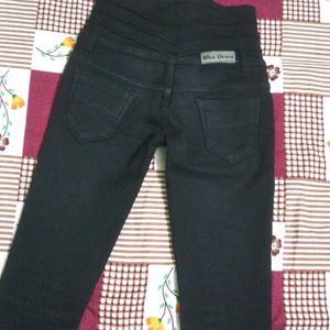 Black Skinny Jeans