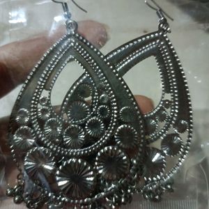 Metal Earing