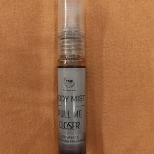 The Natural Wash Body Mist- Pull Me Closer