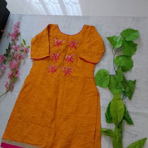 Thread And Mirror Work Kurti