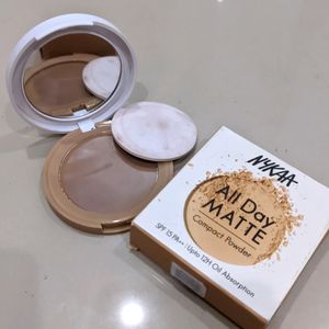 Nykaa 12hr Oil Control Compact SPF 15 PA++