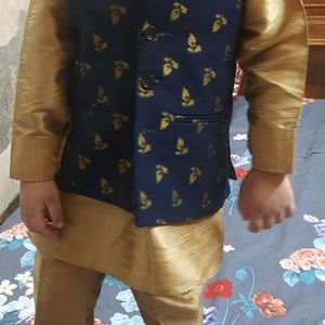 Kurta Pyjama With Jacket