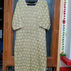 Premium Quality Fancy Colour Kurti