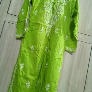 Lucknowi Chickankari Kurta