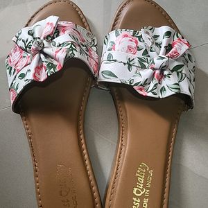 Flats For Girls/women