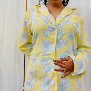 Beautiful Yellow Flowery Shirt🌷SALE🌷