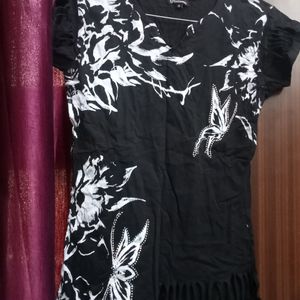 Black tshirt with Half Front Cut