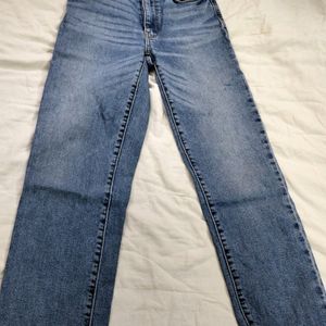 Jeans(Levi's, Denizen)(28)(Straight Fit)(Tucks Can