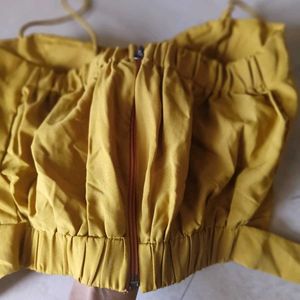 Cute Mustard Top!!