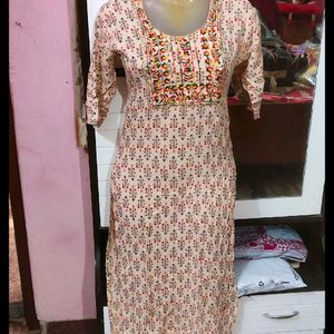 😍Combo Of Ethnic Dresses For Someone🥰