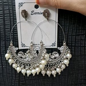 NEW EARRINGS WITH WhITE PEARL