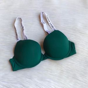 Sale‼️Victoria Secret Pushup Bra 💚