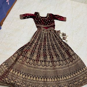 Bridal Lehenga 40000k Bought