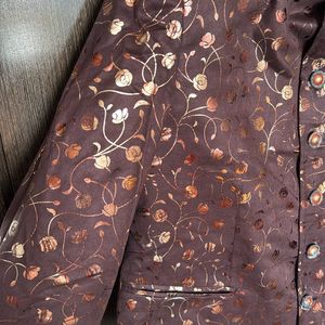 Stylish brown ethnic Modi Bandi with golden Print