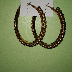 Round Earring Of Golden Color