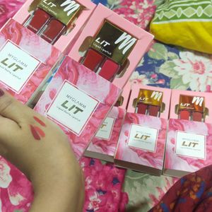 Pack Of 8 Lipstick Combo