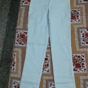 White Slim Fit Pent Stretchable