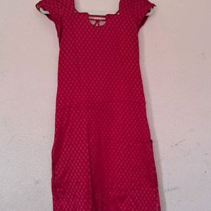 Women Pink Handstitched Kurta