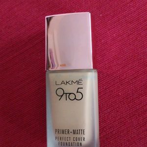 Lakme 9-5 Primer + Matte Foundation -neutral honey