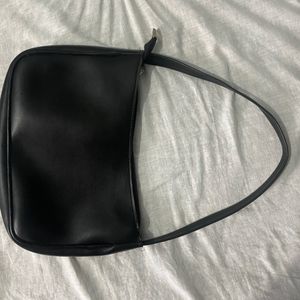 Black Basic Shoulder Bag