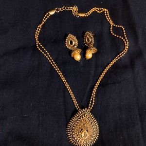 Golden Jewellery Set