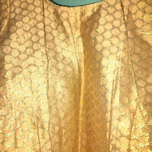 Golden Blouse With Nodes In Offer 💯