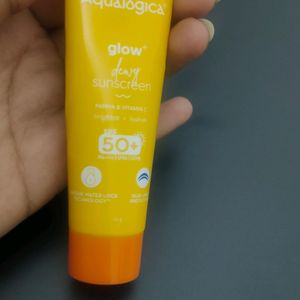 Aqualogica Glow+ Dewy Sunscreen