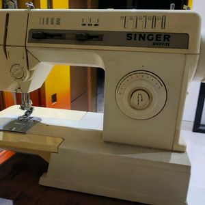 Singer Machine For All Your Fashion Designer Needs