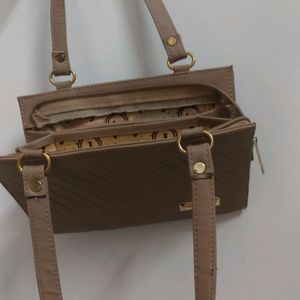 Elegant Brown Handbag👜