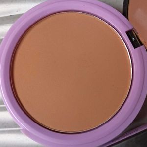 Plum Legit Matte Talc-Free Compact SPF 15